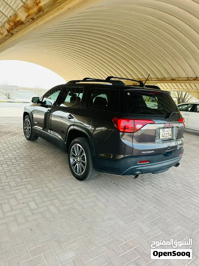 GMC Acadia 2017 photo 3