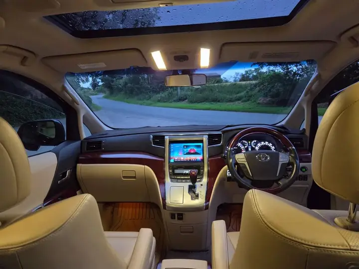 Toyota Vellfire 2023 photo 5