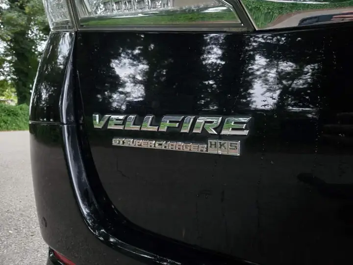 Toyota Vellfire 2023 photo 3