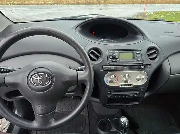 Toyota Yaris 2004 photo 5