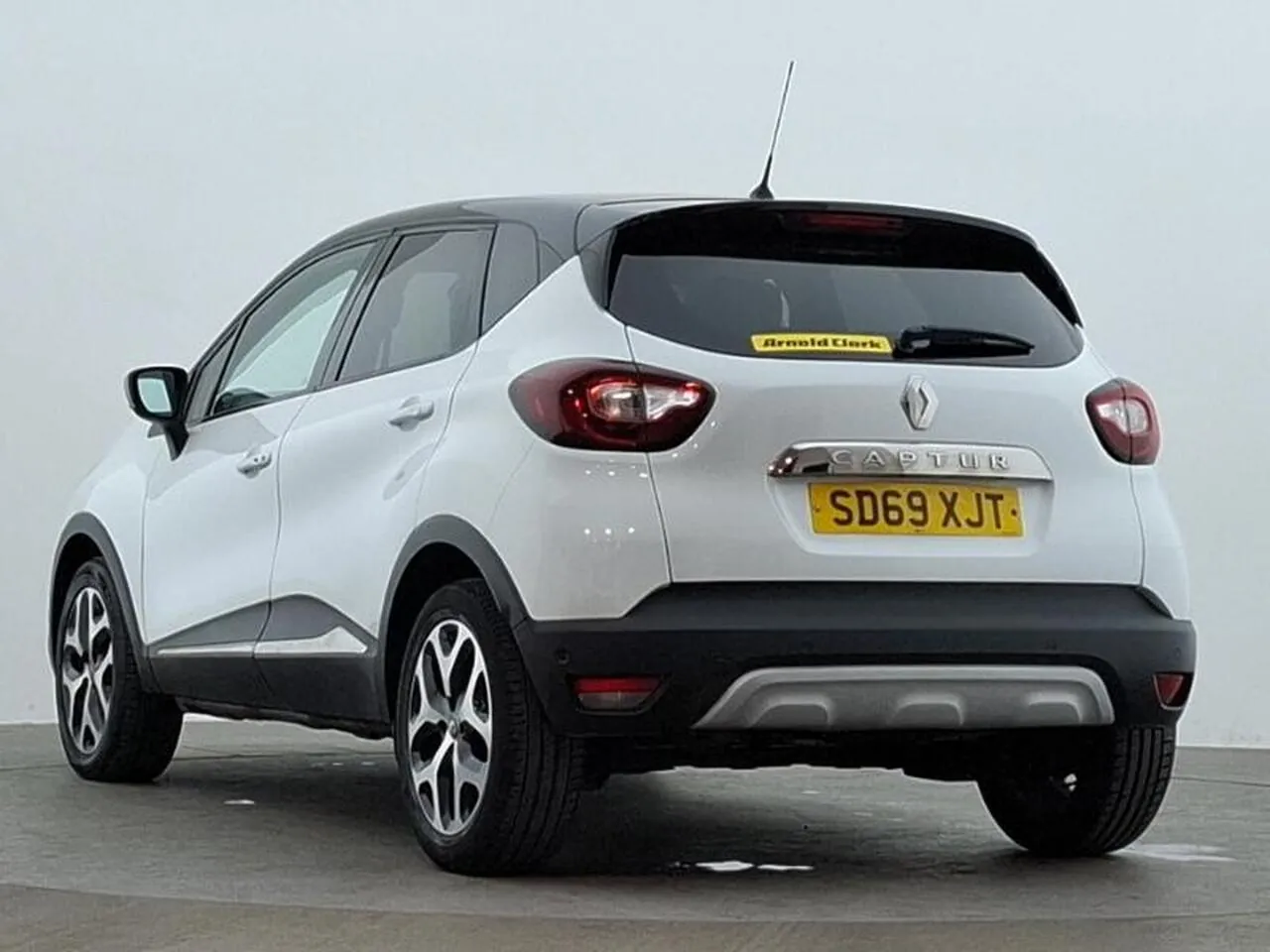 Renault Captur 2019 photo 2
