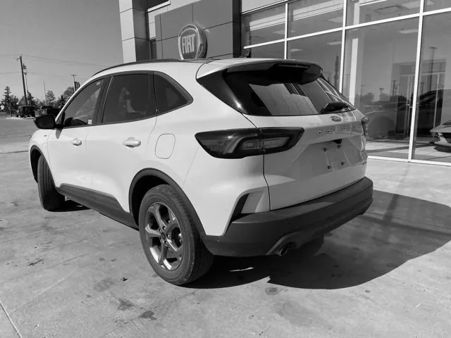 Ford Escape 2025 photo 4