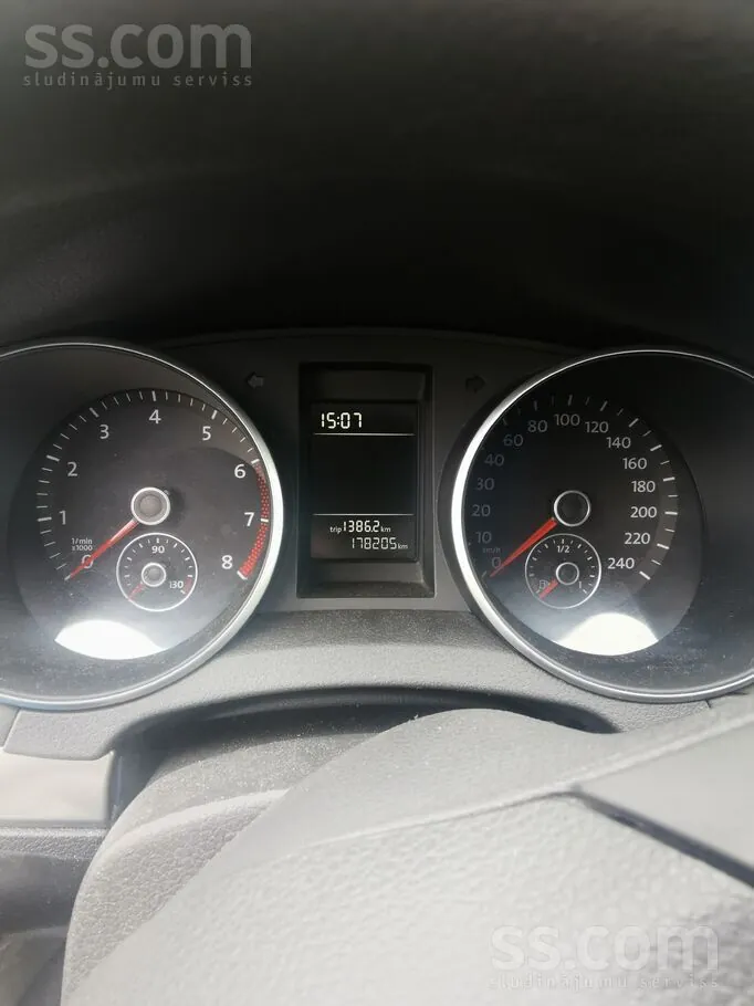 Volkswagen Golf 6 2011 photo 3