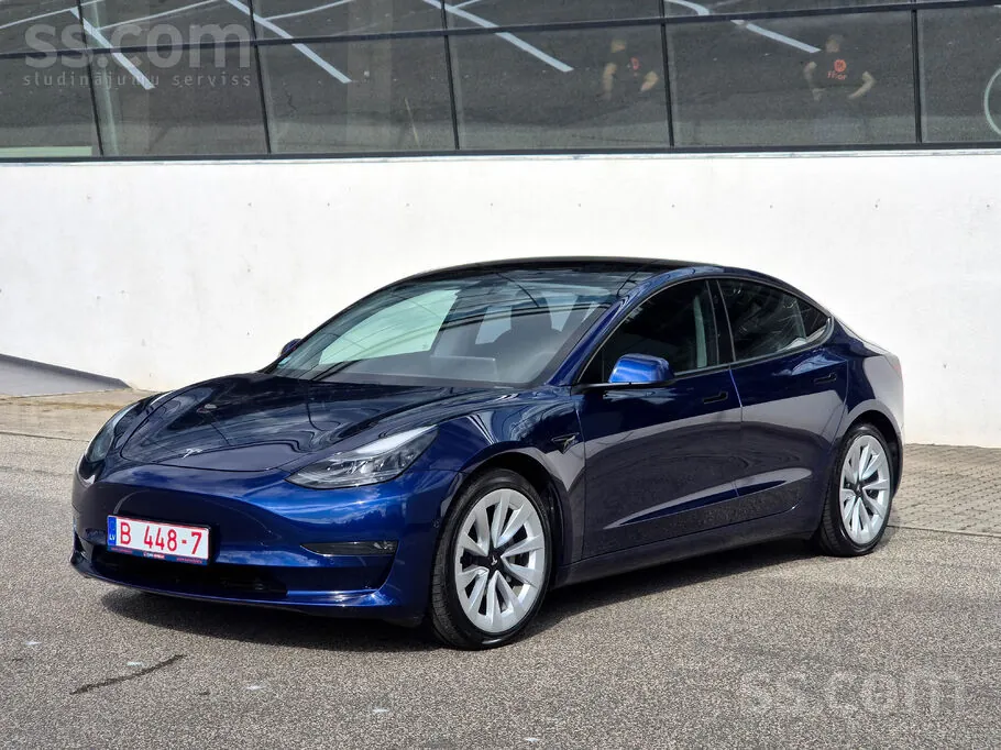 Tesla Model 3 2021 photo 2