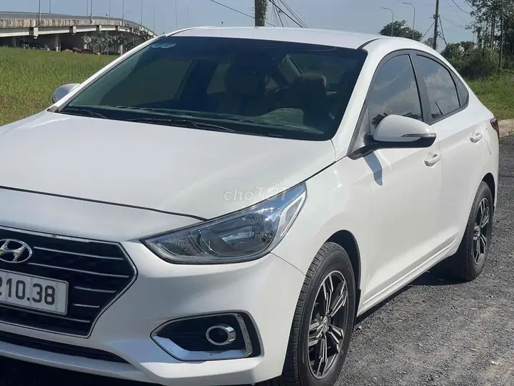 Hyundai Accent 2018 photo 2