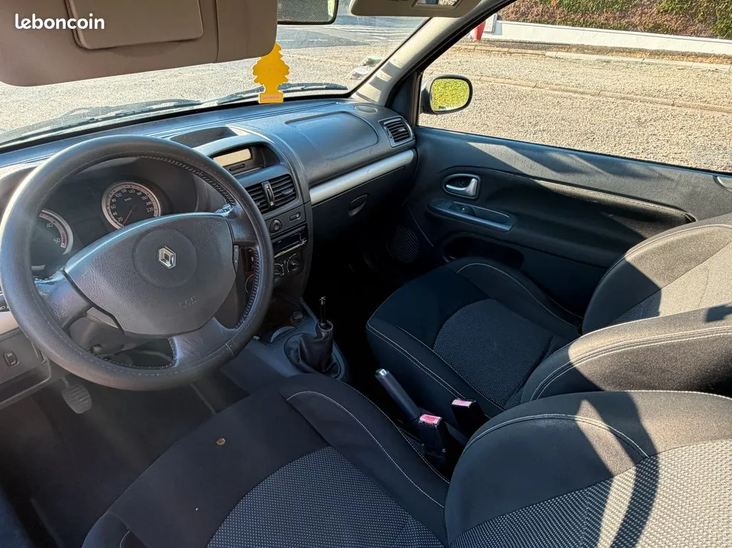 Renault Clio 2008 photo 3