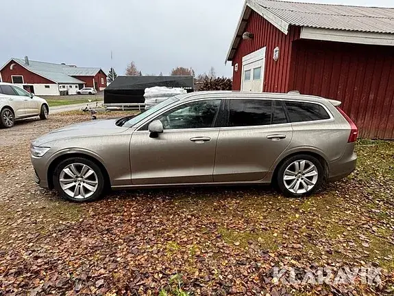 Volvo V60 2019 photo 2
