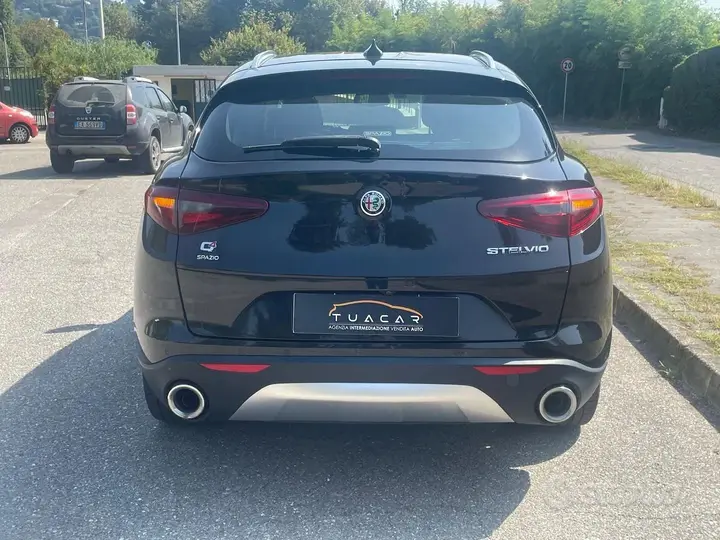 Alfa Romeo Stelvio 2017 photo 5