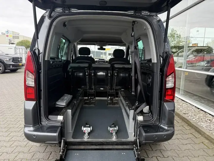 Peugeot Partner Tepee 2016 photo 3