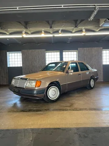 Mercedes-Benz W124