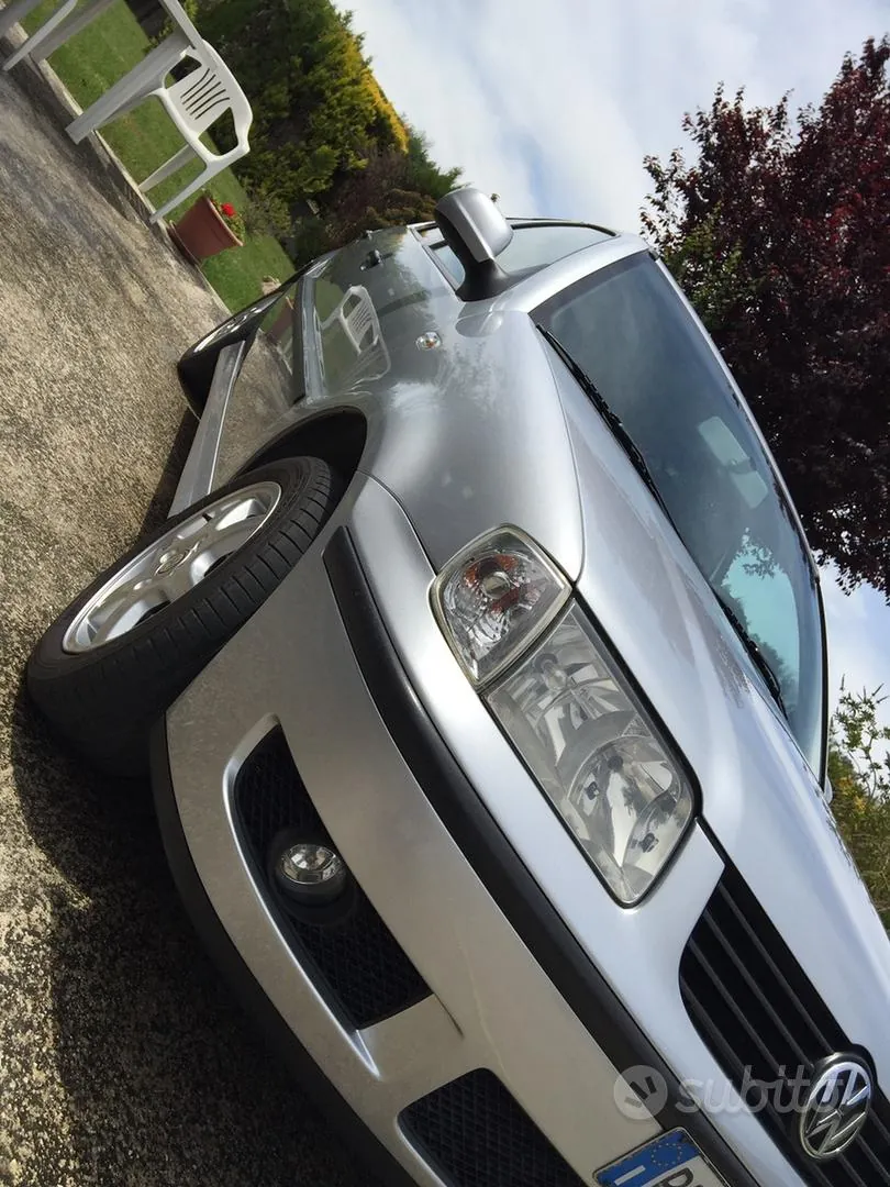 Volkswagen Polo 2001 photo 2