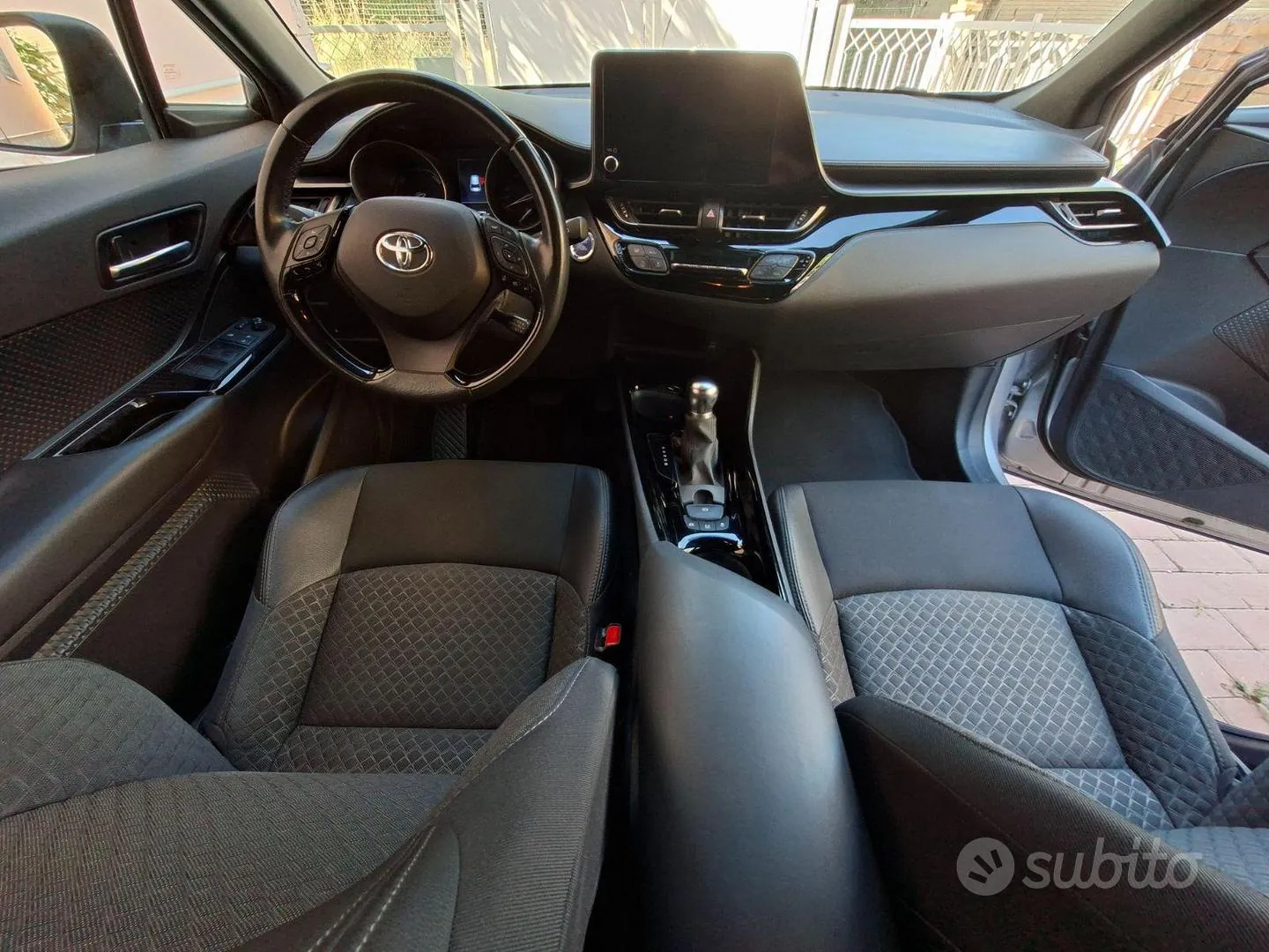 Toyota C-Hr 2022 photo 4