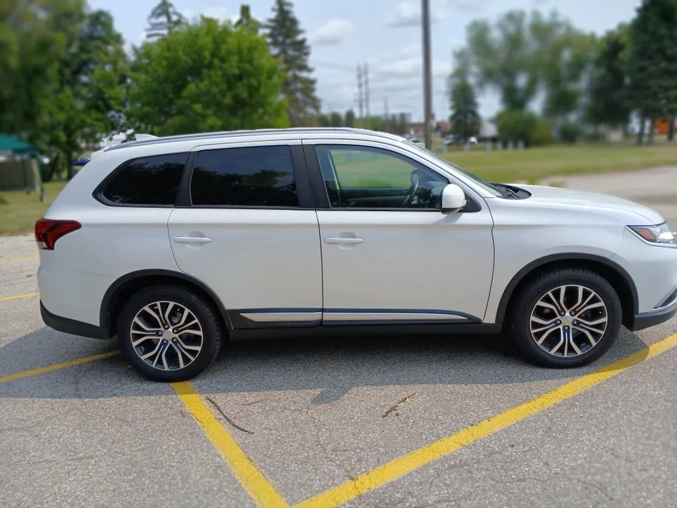 Mitsubishi Outlander 2018 photo 4