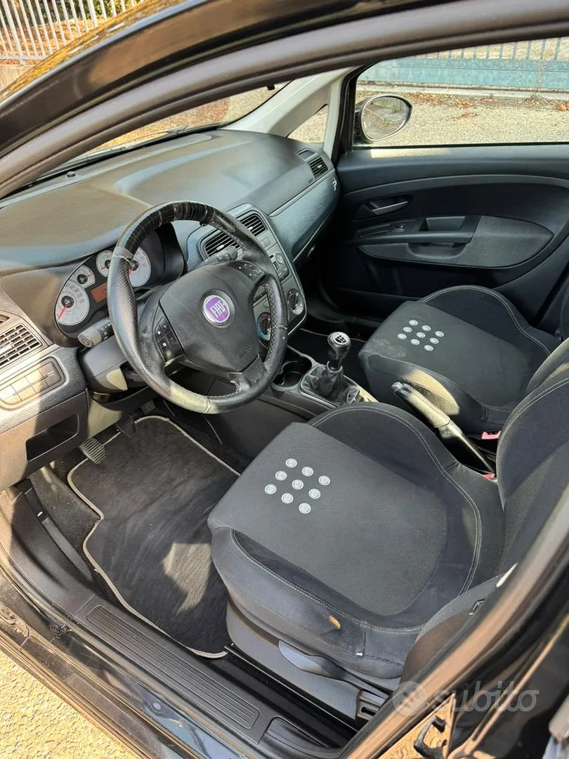 Fiat Grande Punto 2008 photo 5