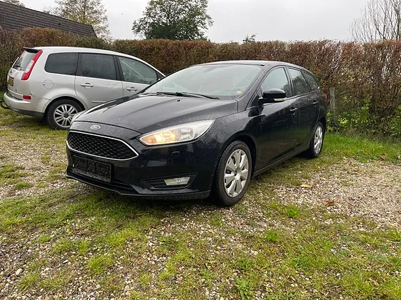 Ford Focus 2015 photo 2