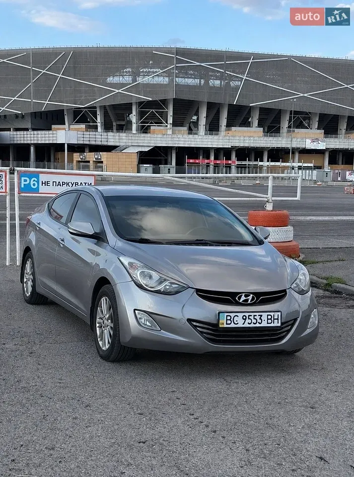 Hyundai Elantra 2012 photo 4