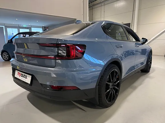 Polestar 2 2023 photo 5