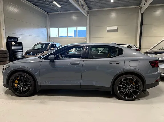Polestar 2 2023 photo 2