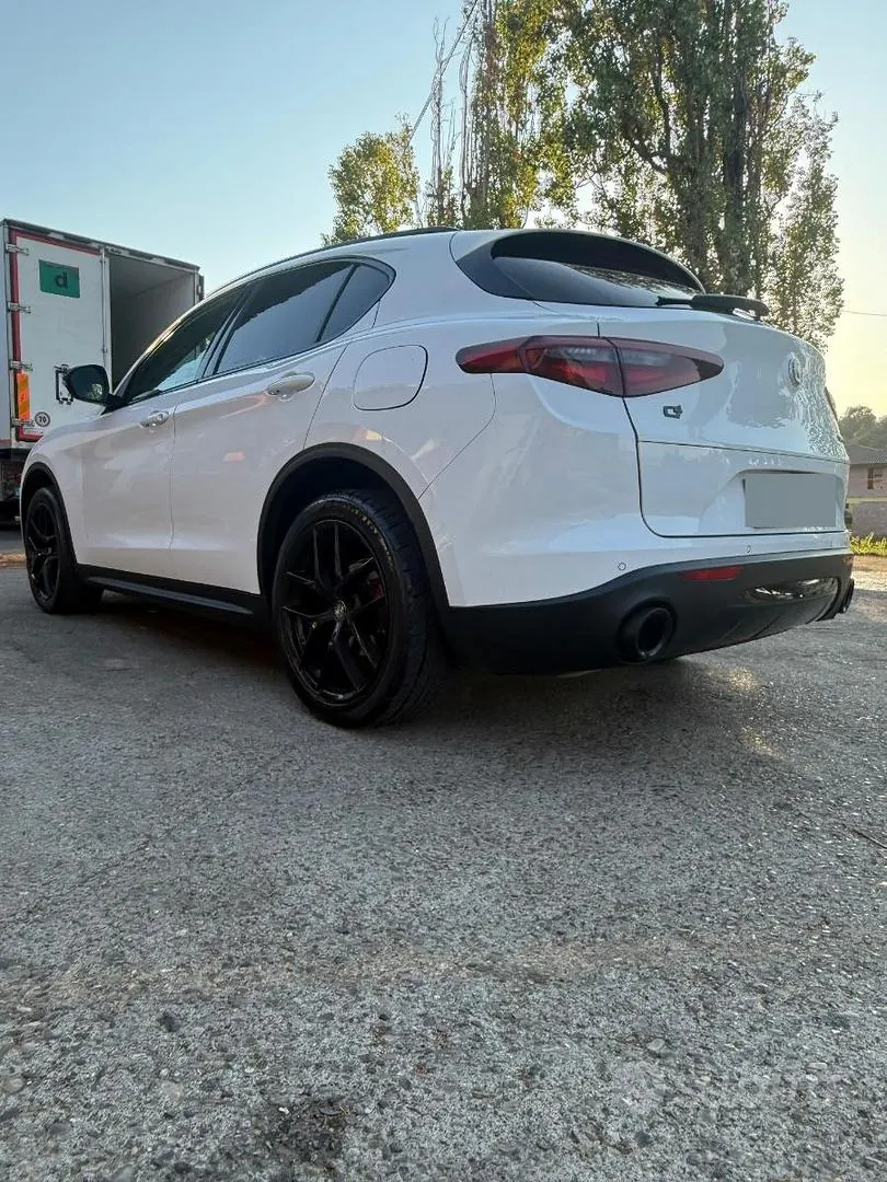Alfa Romeo Stelvio 2019 photo 4