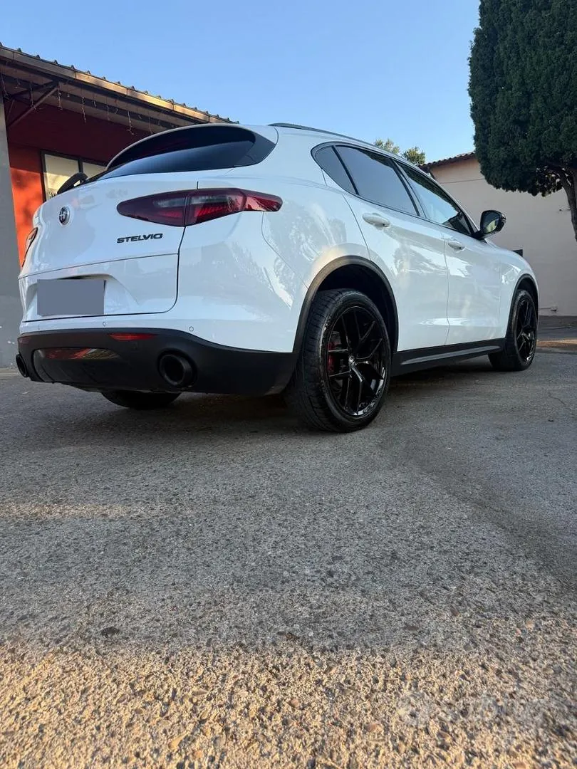 Alfa Romeo Stelvio 2019 photo 2