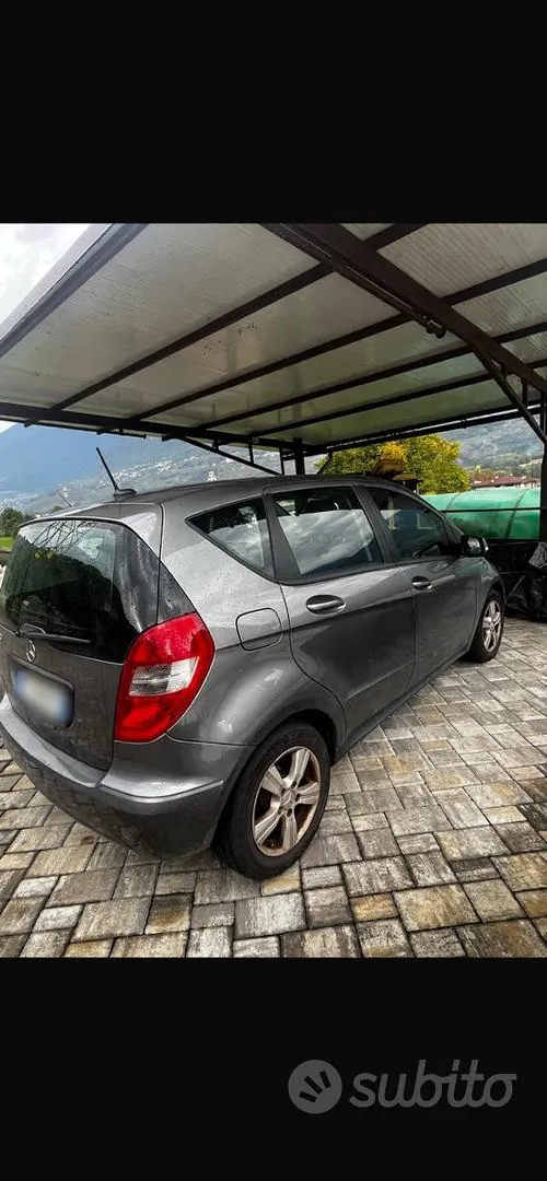 Mercedes-Benz A-Class 2011 photo 5