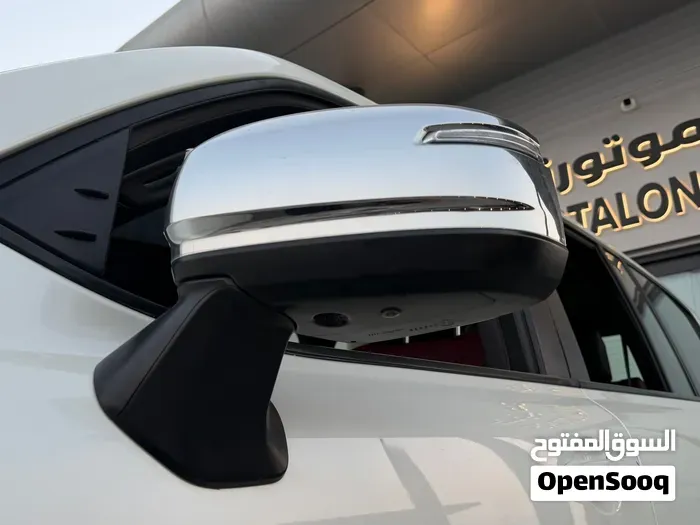 Toyota Land Cruiser 2023 photo 2