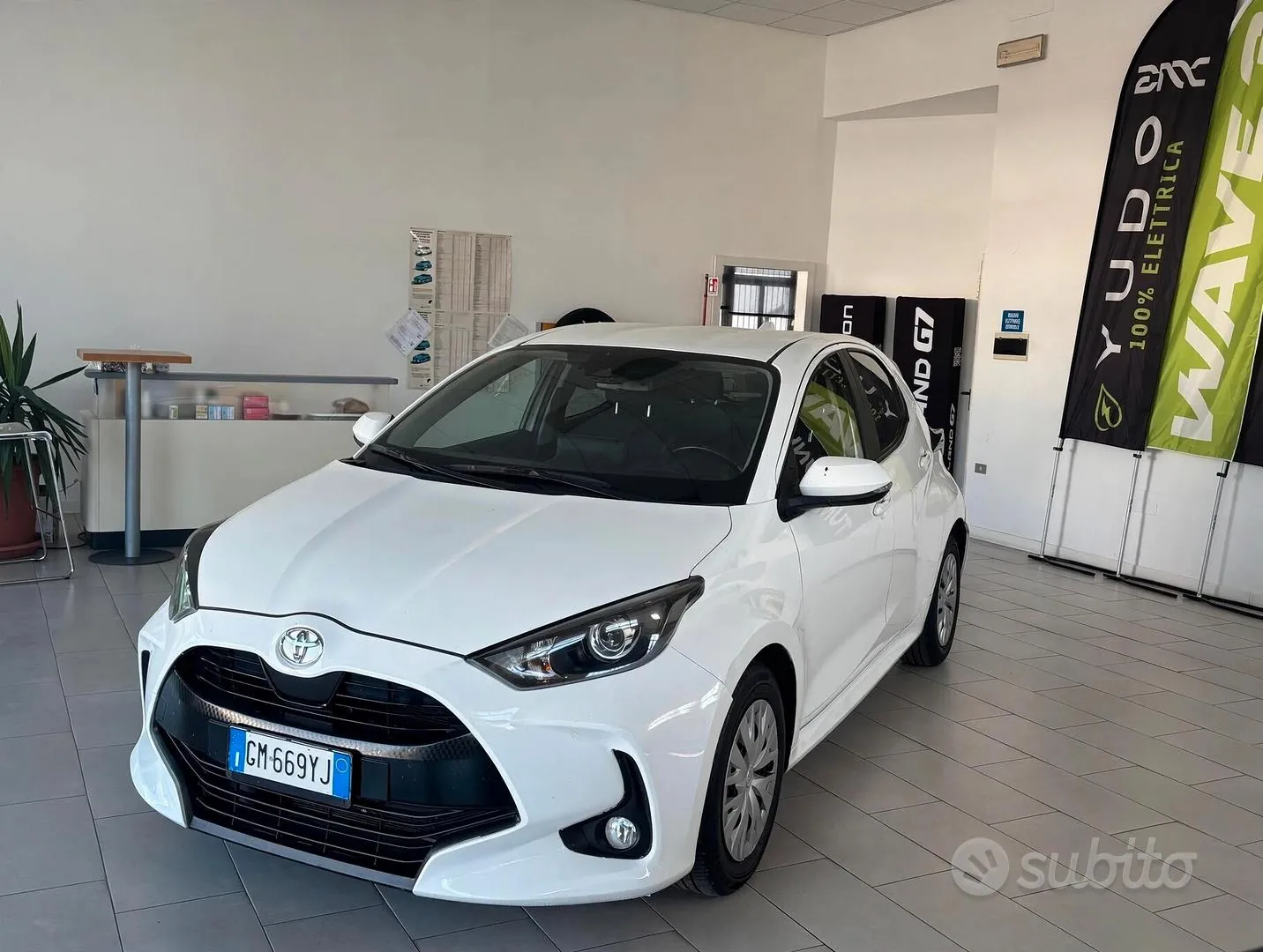 Toyota Yaris 2023 photo 3