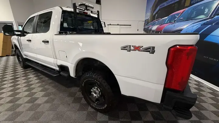 Ford F250 2023 photo 3