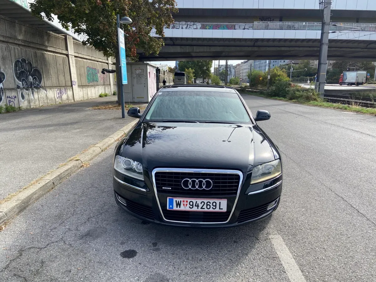 Audi A8 2008 photo 3