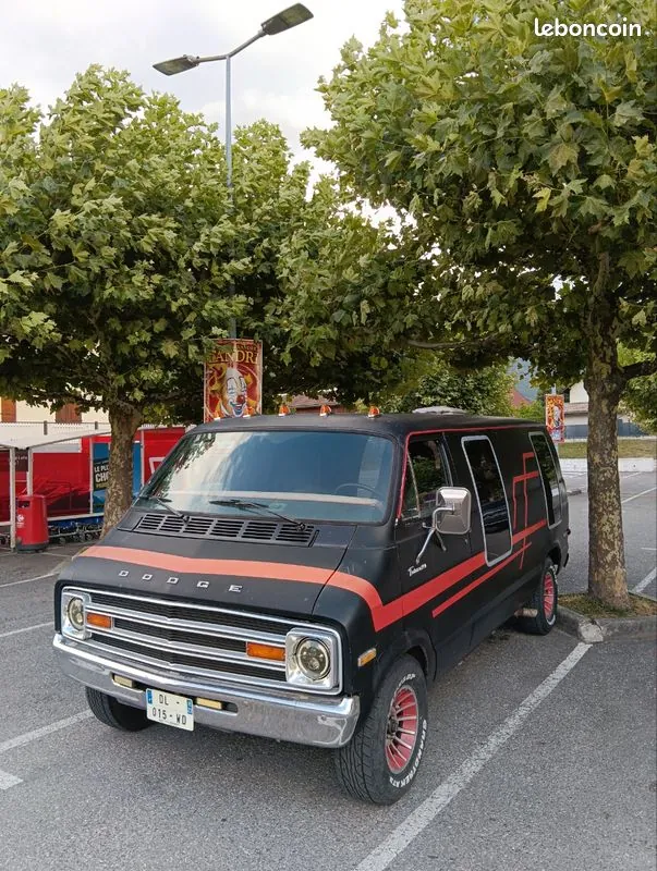 Dodge Van 1977 photo 2