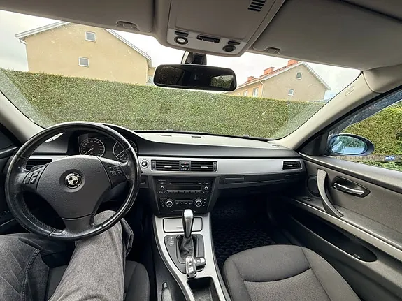 BMW 320I