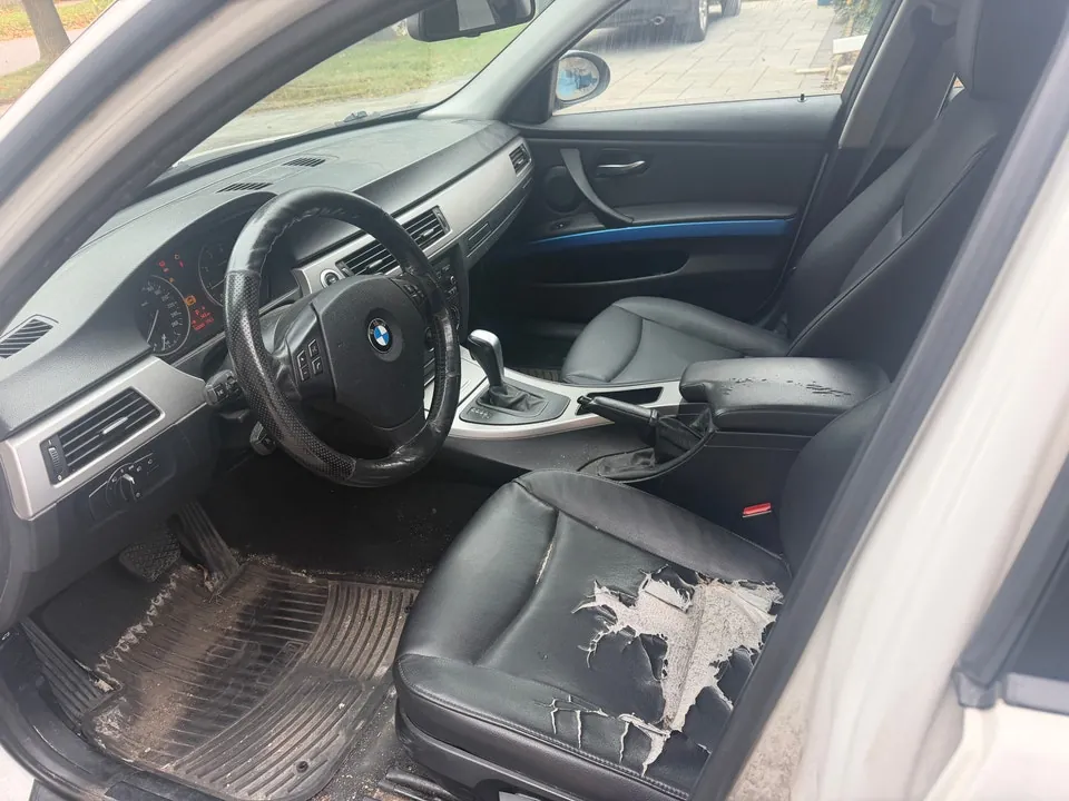 BMW 323I 2008 photo 5