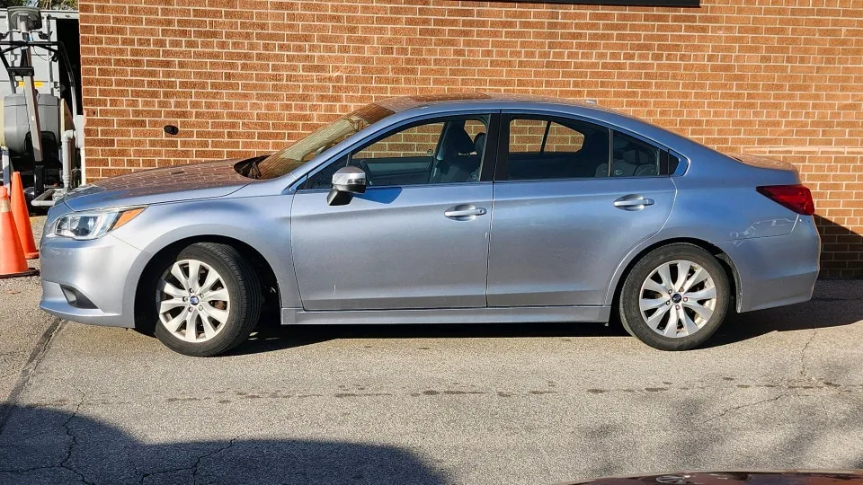 Subaru Legacy 2015 photo 2
