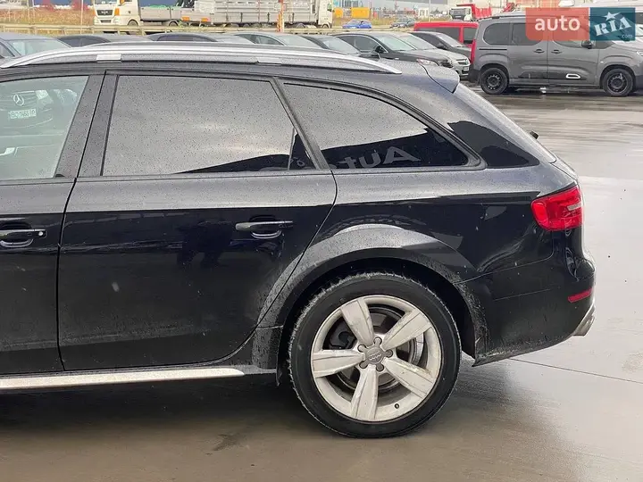 Audi A4 2015 photo 4