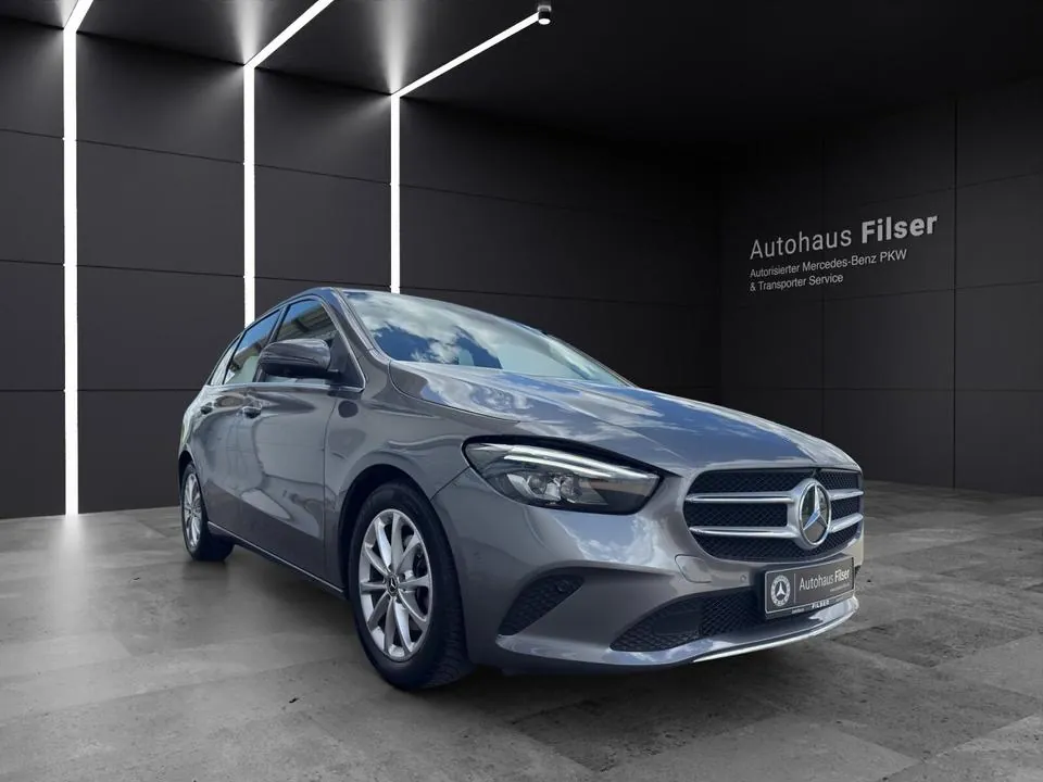 Mercedes-Benz B180D
