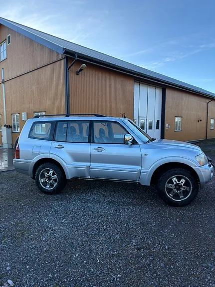 Mitsubishi Pajero 2004 photo 4
