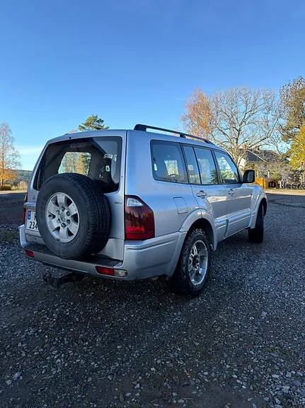 Mitsubishi Pajero 2004 photo 5