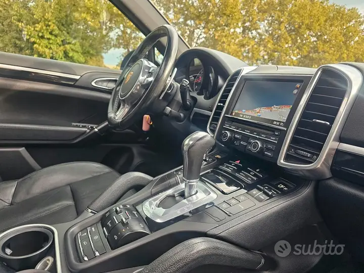 Porsche Cayenne 2012 photo 5