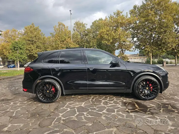 Porsche Cayenne 2012 photo 3