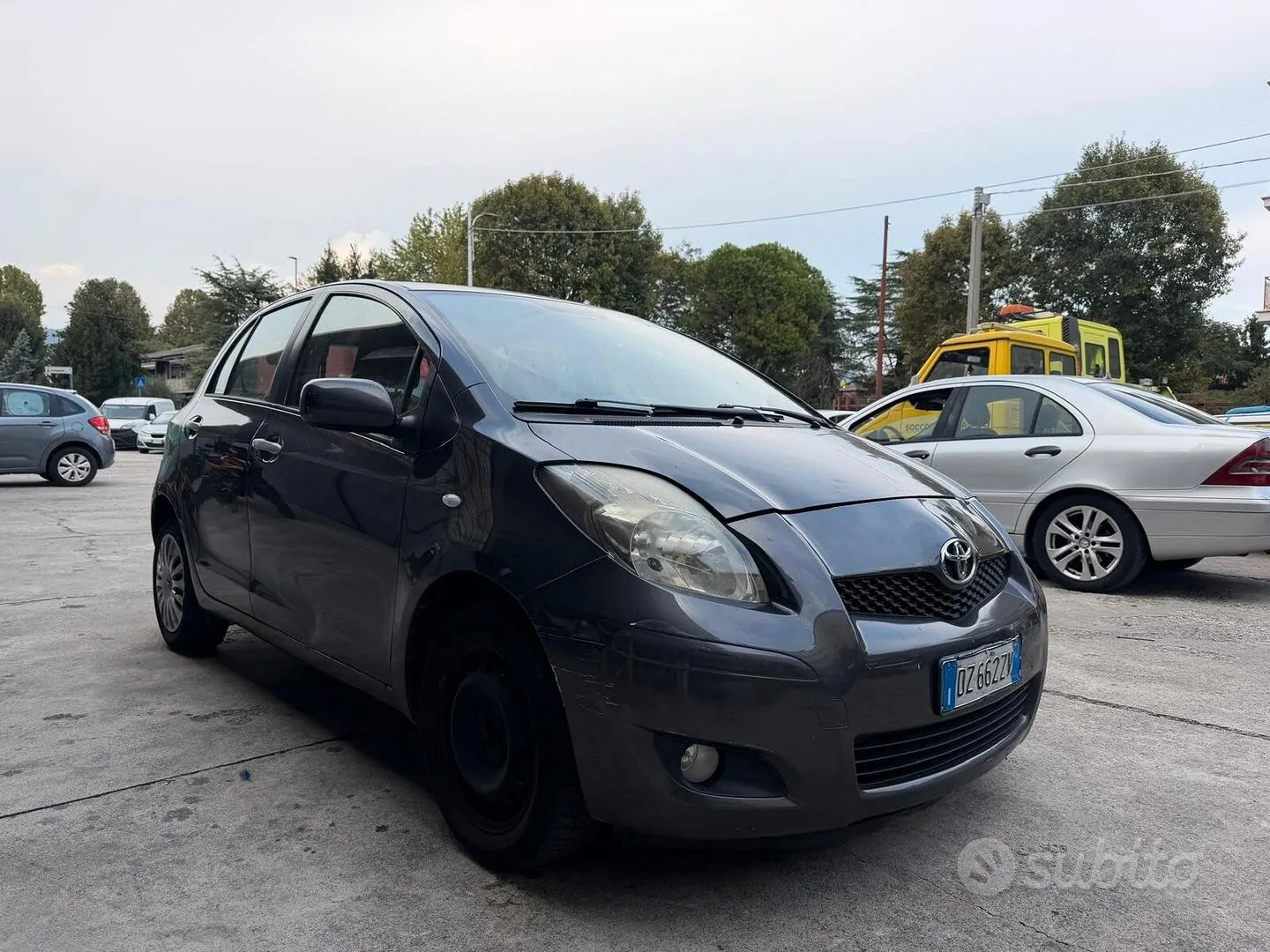Toyota Yaris 2010 photo 2