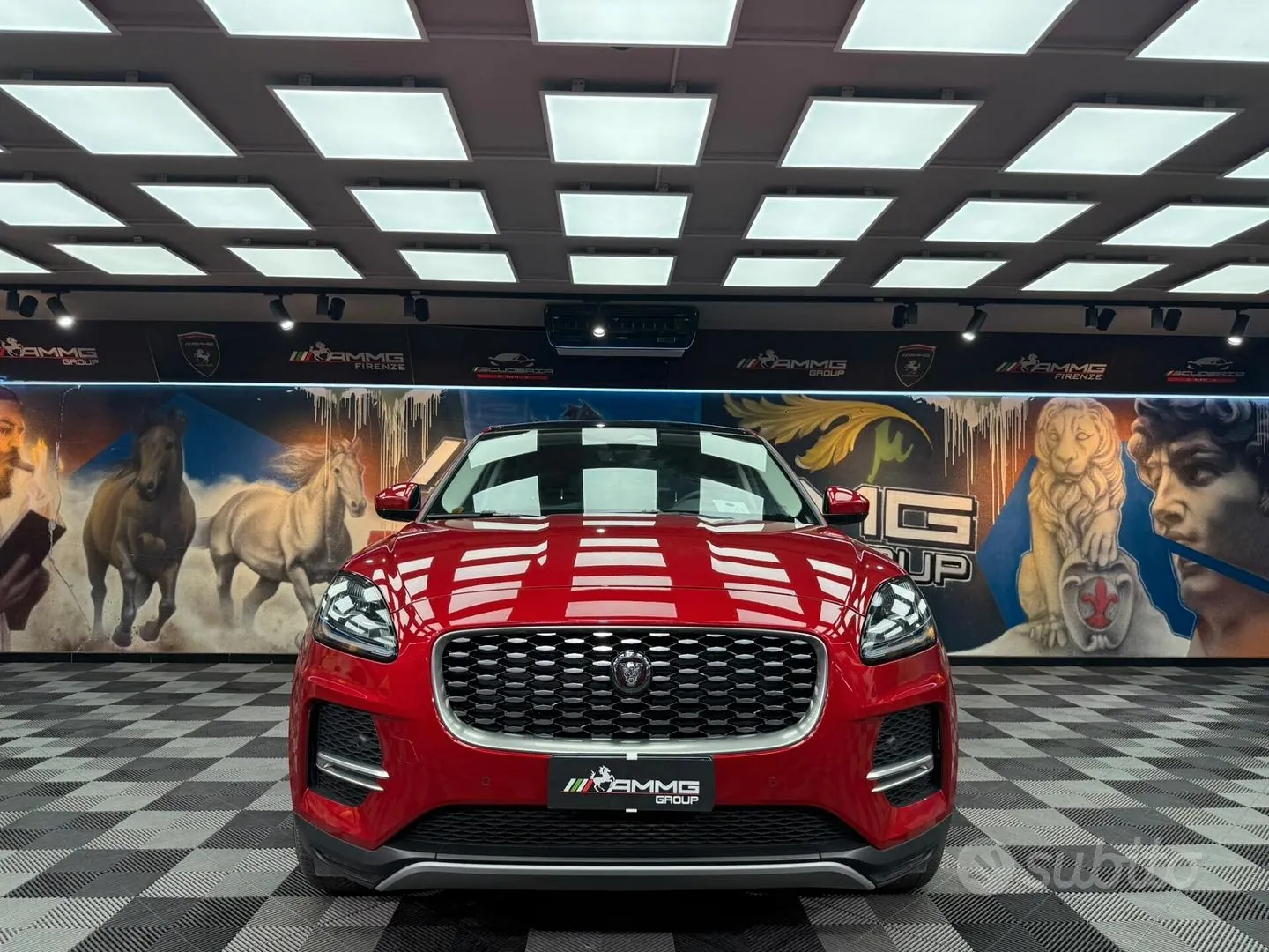 Jaguar E-Pace 2022 photo 2
