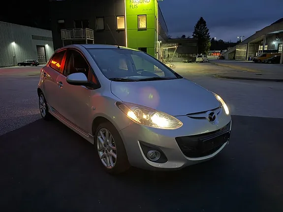 Mazda 2