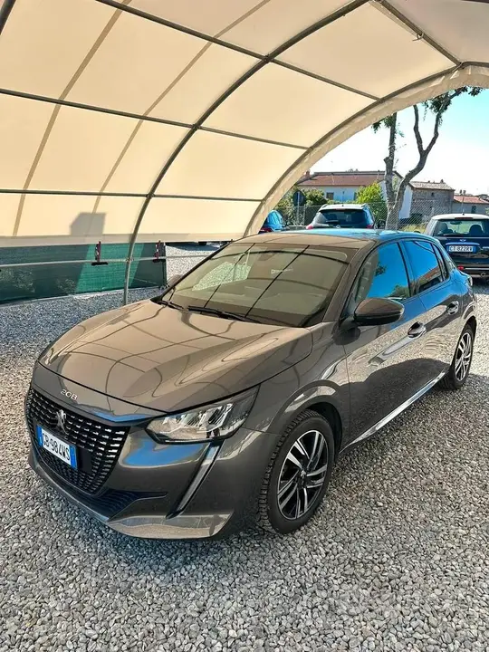 Peugeot 208 2021 photo 3