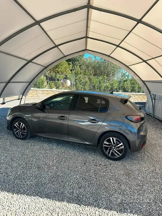 Peugeot 208 2021 photo 5