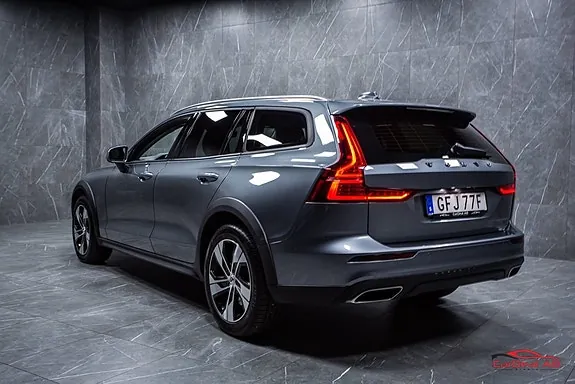 Volvo V60 Cross Country 2020 photo 5
