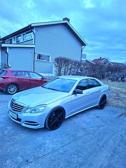 Mercedes-Benz E220 D 2011 photo 3