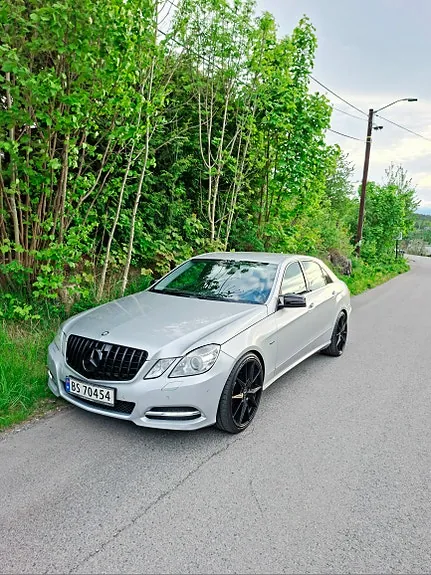 Mercedes-Benz E220 D