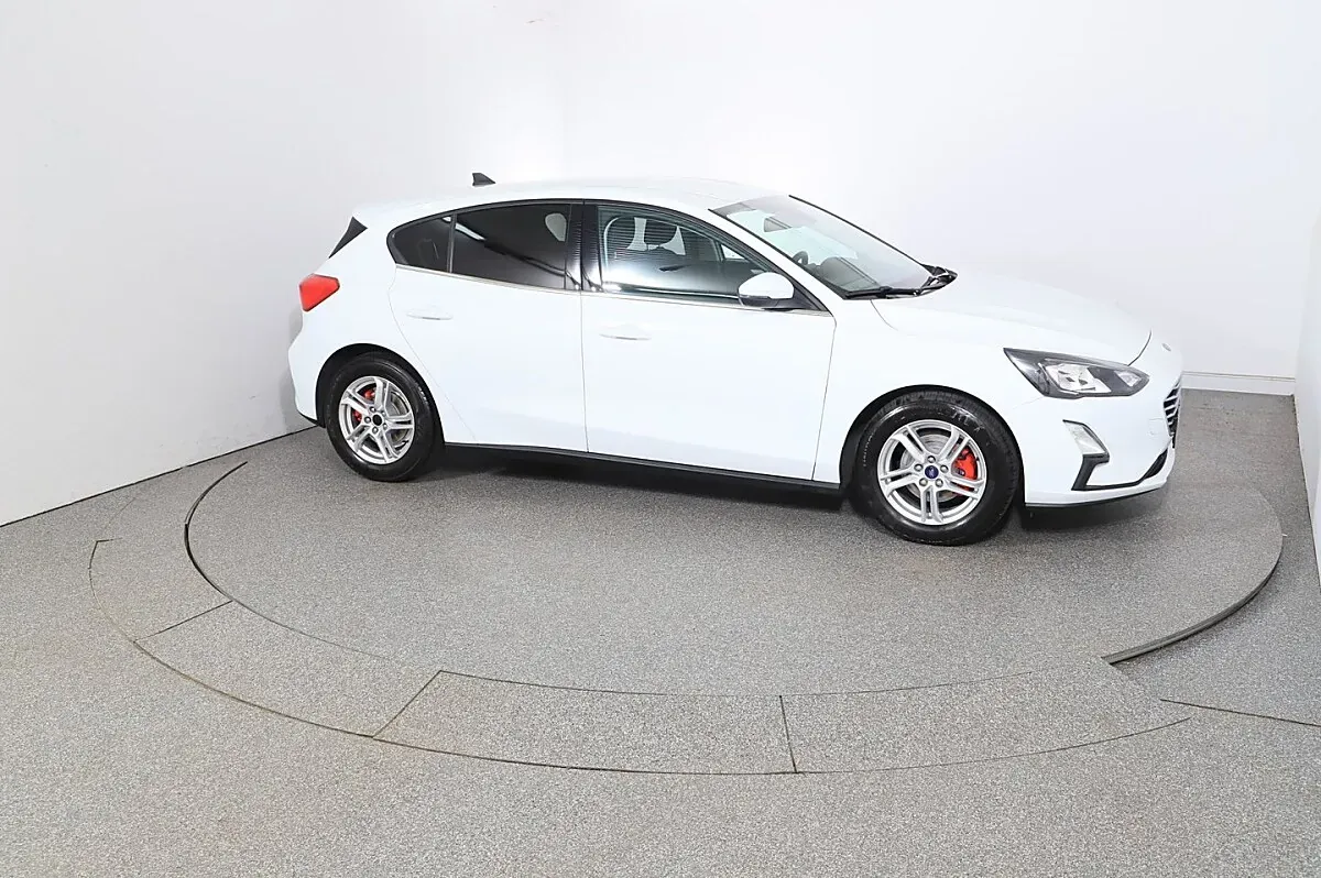 Ford Focus 2021 photo 3