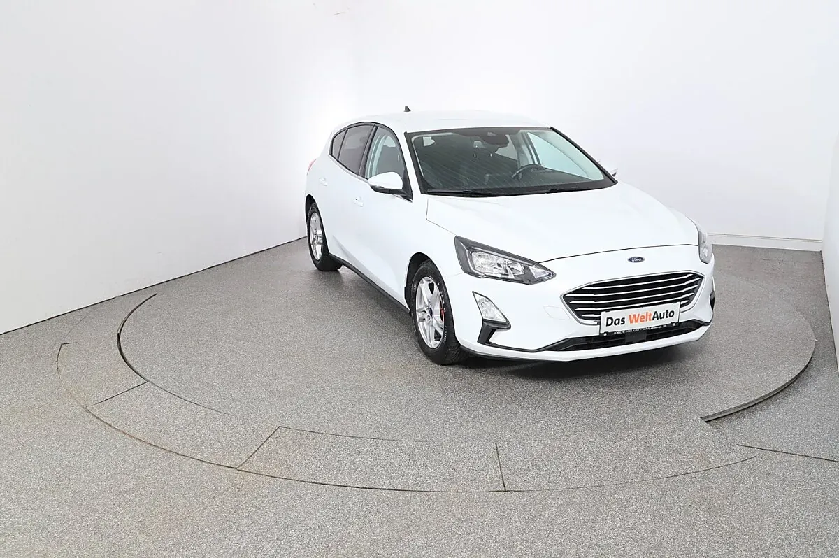 Ford Focus 2021 photo 2