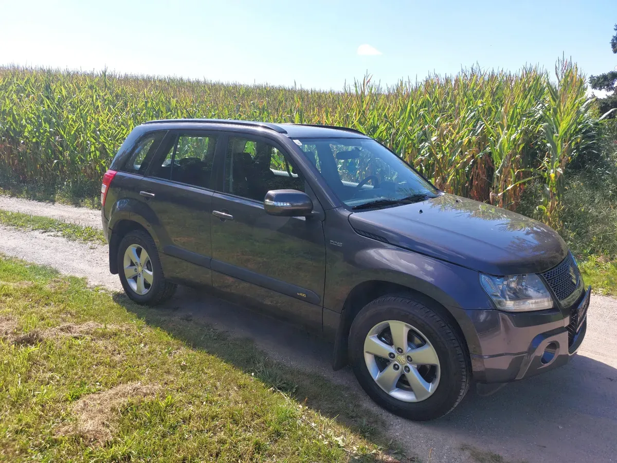 Suzuki Vitara 2011 photo 3